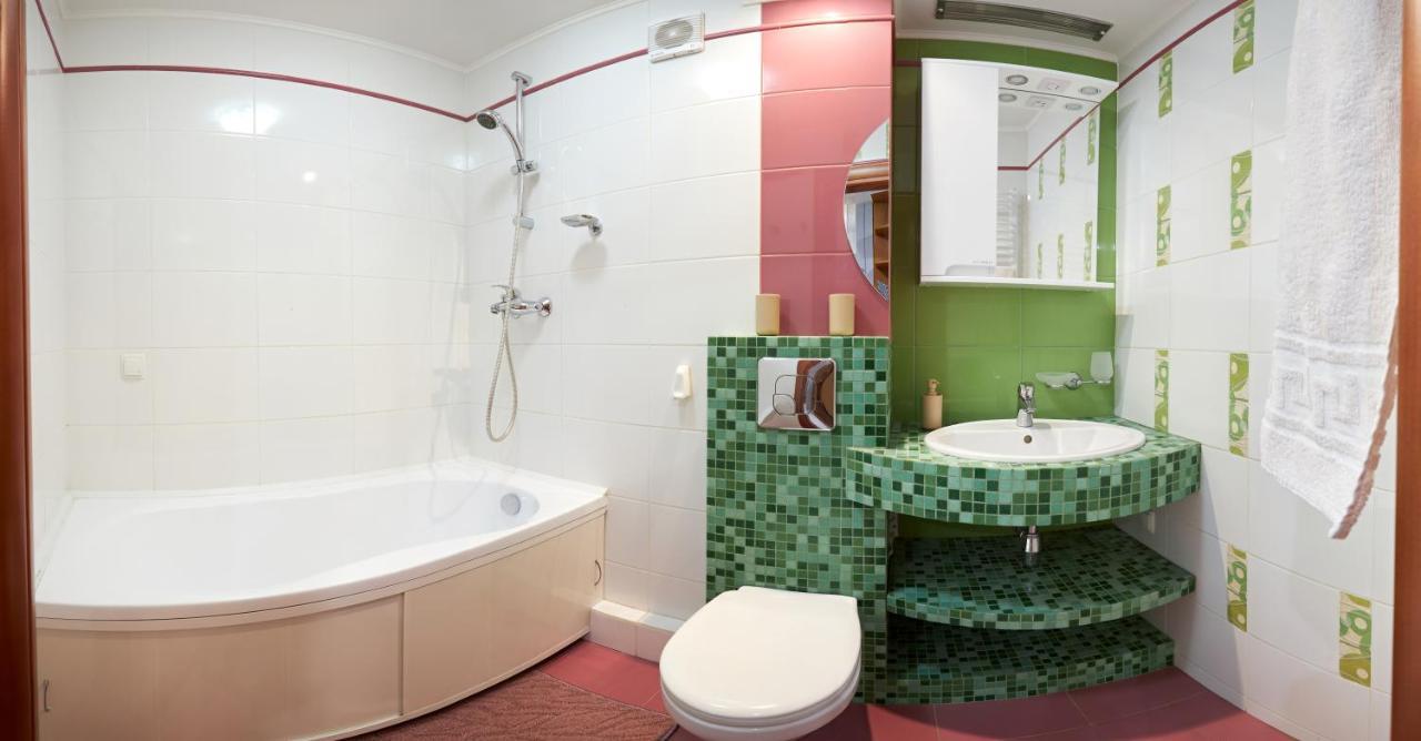 Babylon Apartments On Maidan Rivne Bagian luar foto
