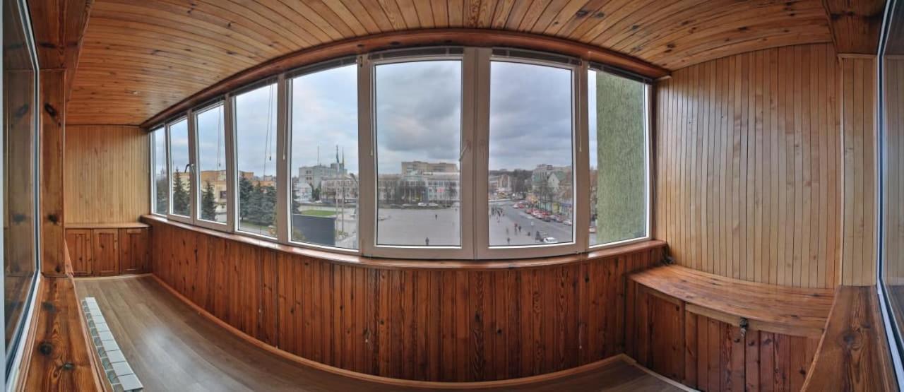 Babylon Apartments On Maidan Rivne Bagian luar foto